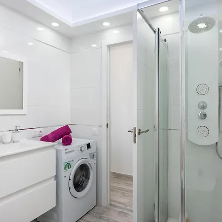 10d. Enchanting In Americas