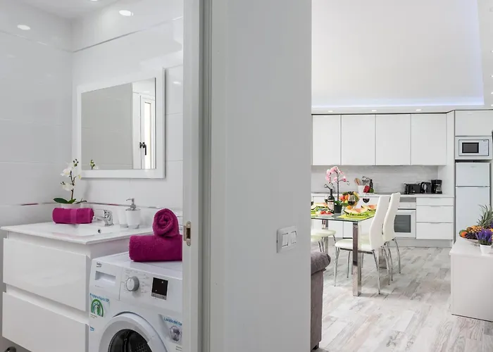 10d. Enchanting In Americas Apartament