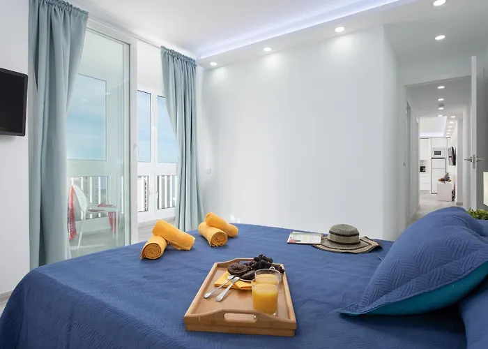 10d. Enchanting In Americas Apartament