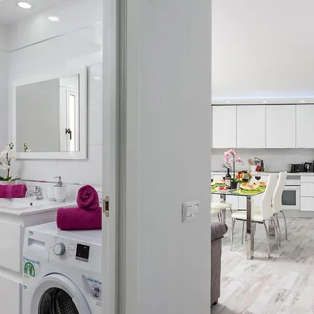 10d. Enchanting In Americas Apartament