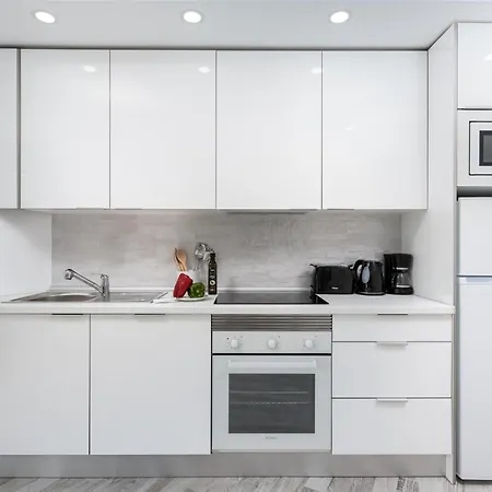 10d. Enchanting In Americas